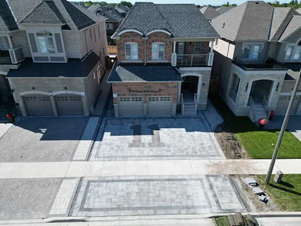 11 Northern Breeze CRES #Lower, Whitby, ON L1R 0P4