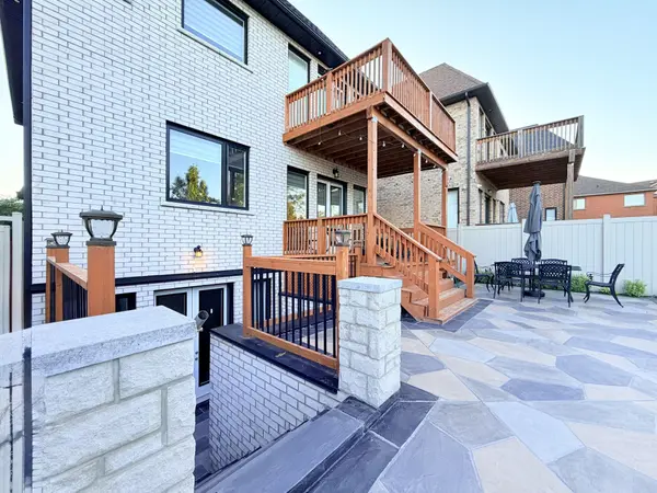 1606 Sandhurst CRES #Lower, Pickering, ON L1V 6W2