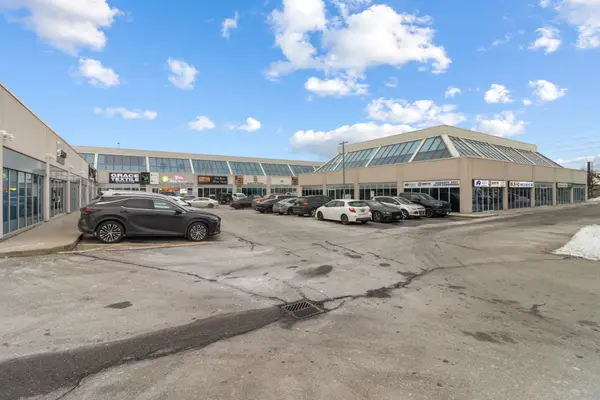 27 Roytec RD #1Cd, Vaughan, ON L4L 8E3