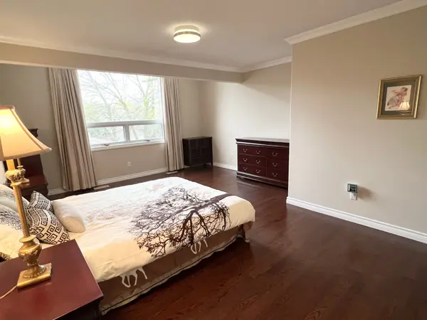 28 Parkinson RD E, Markham, ON L3P 4G5