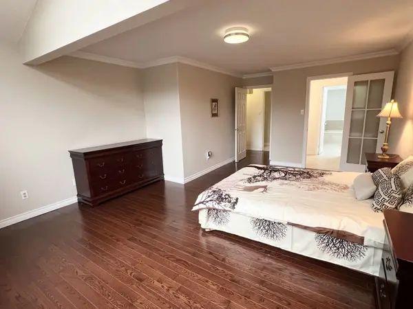 28 Parkinson RD E, Markham, ON L3P 4G5