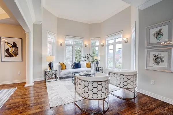 922 Best CIR, Newmarket, ON L3X 2H8