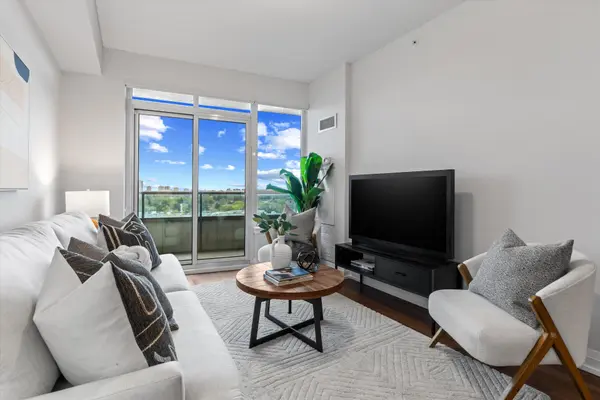 7171 Yonge ST #709, Markham, ON L3T 0C5