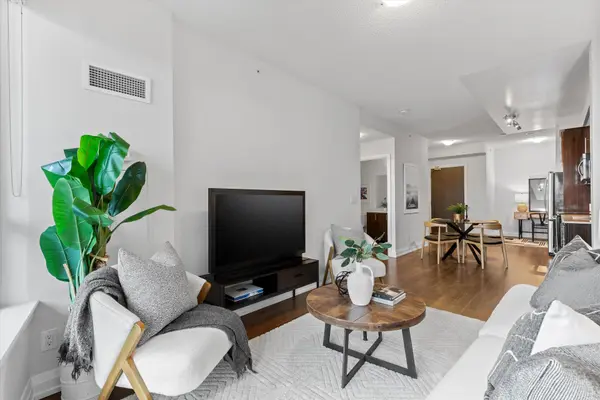 7171 Yonge ST #709, Markham, ON L3T 0C5