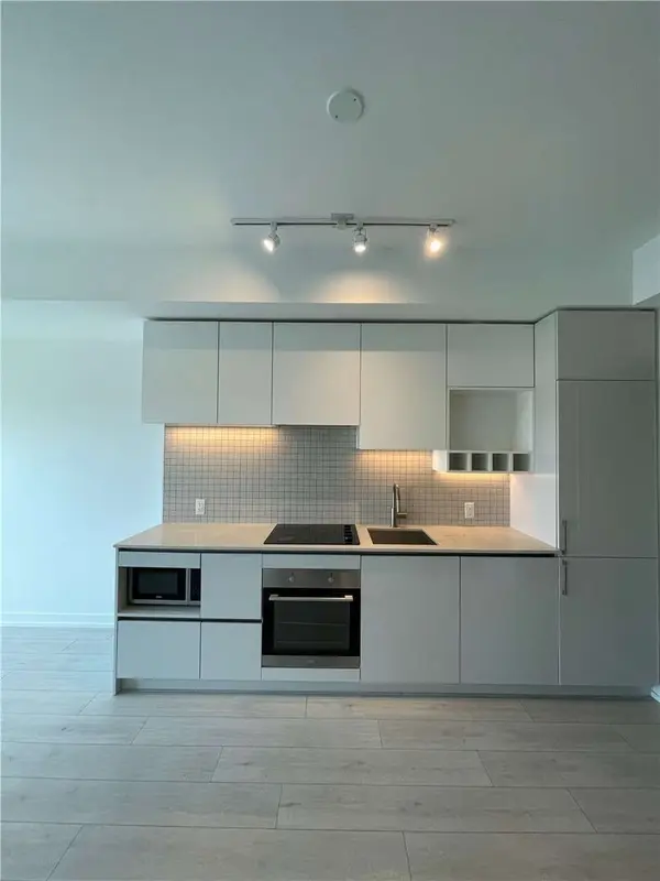 5 Buttermill AVE #3205, Vaughan, ON L4K 0J5