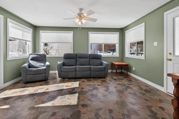5411 Elliott Side Road #43 Highland Ave, Tay, ON L4R 4K3