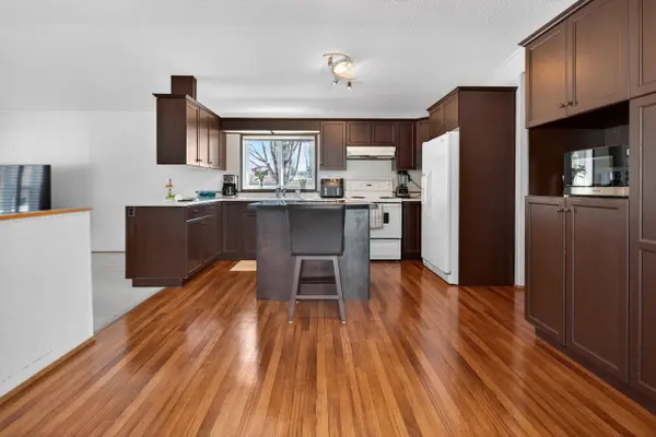 5411 Elliott Side Road #43 Highland Ave, Tay, ON L4R 4K3