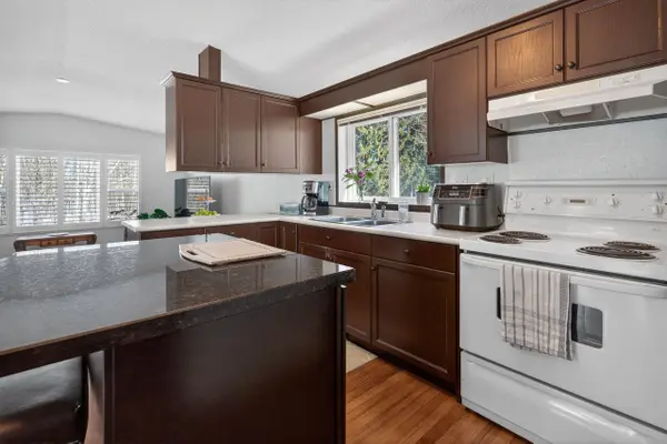 5411 Elliott Side Road #43 Highland Ave, Tay, ON L4R 4K3