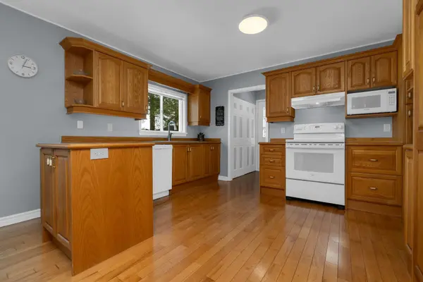 3143 South Sparrow Lake RD, Severn, ON L0K 2B0