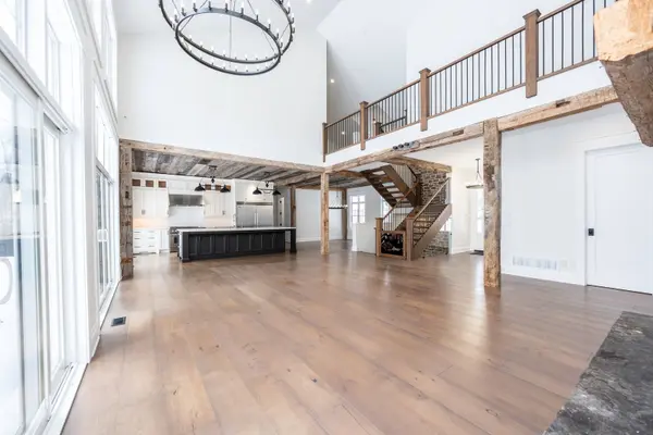 16 Heron BLVD, Springwater, ON L9X 0J1