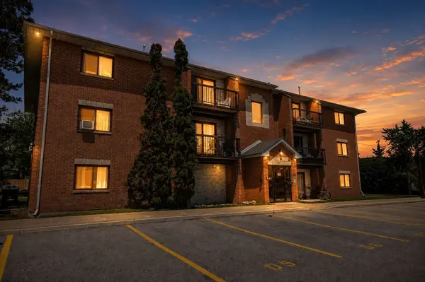 163 Edgehill DR #D11, Barrie, ON L4N 1L9