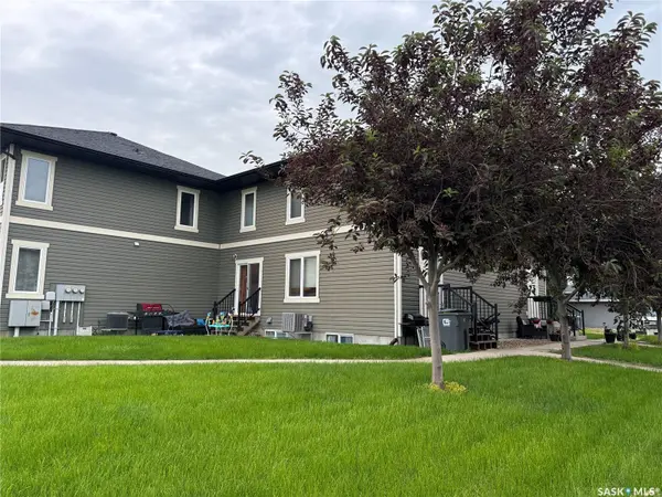 1795 Clark AVENUE #4, Weyburn, SK S4H 3L3