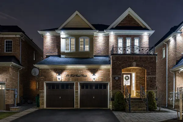 19 Teal Crest CIR, Brampton, ON L6X 2Z6