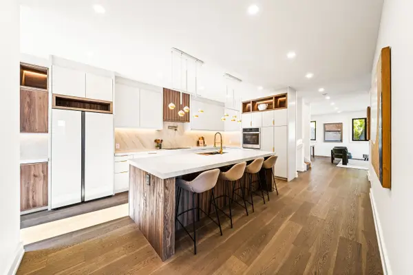 1140 Ogden AVE, Mississauga, ON L5E 2G9