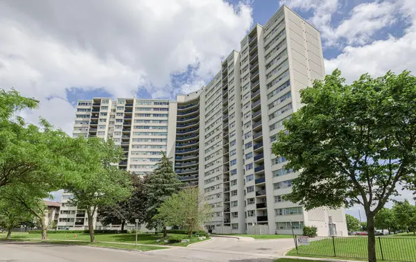 530 Lolita GDNS NE #1407, Mississauga, ON L5A 3T2
