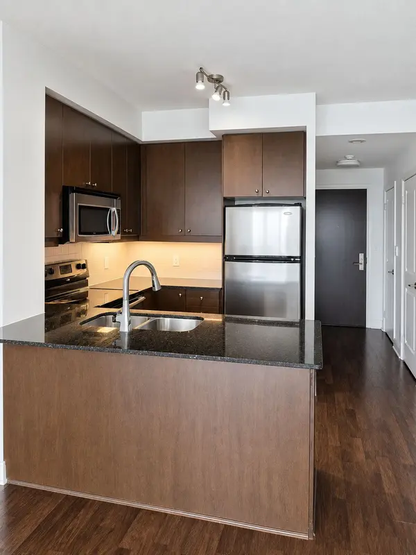 50 Absolute AVE #2401, Mississauga, ON L4Z 0A9
