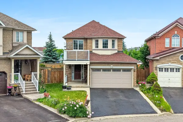 12 Stirrup CT, Brampton, ON L6X 4Y1