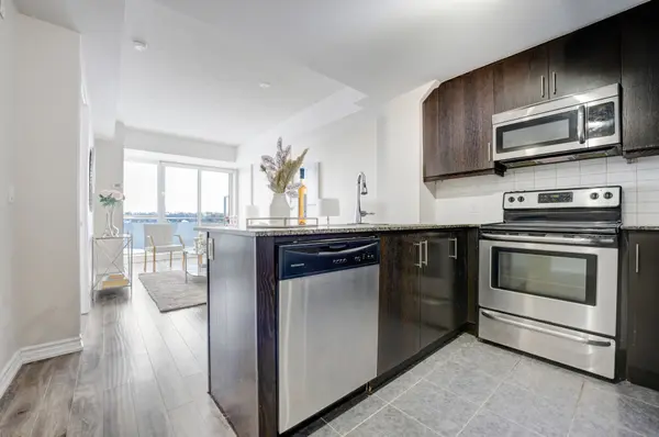 15 James Finlay WAY #627, Toronto W05, ON M3M 0B3