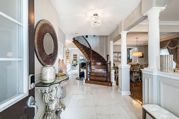 4 Belleville DR, Brampton, ON L6P 1V7