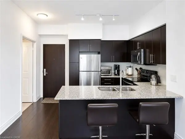 65 Speers RD #1506, Oakville, ON L6K 0J1