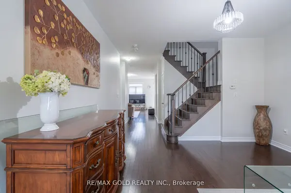 65 Villadowns TRL, Brampton, ON L6R 3Y8