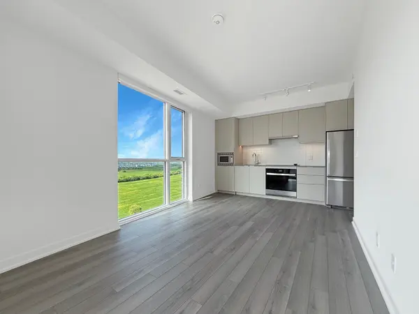 3079 Trafalgar RD #1002, Oakville, ON L6H 8C5