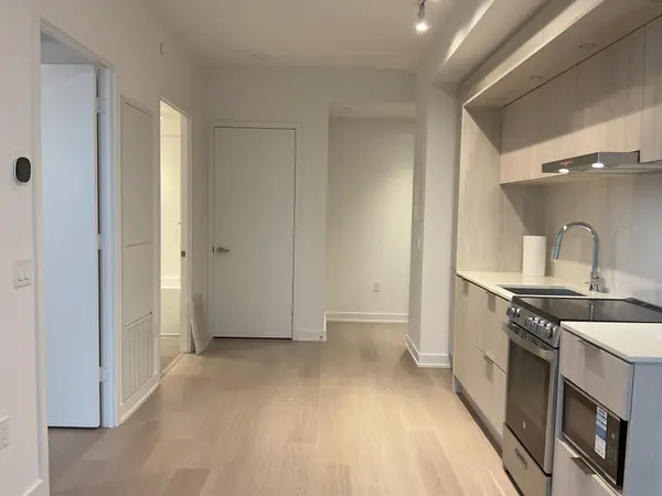 448 Burnhamthorpe RD W #1312, Mississauga, ON L5B 0R4