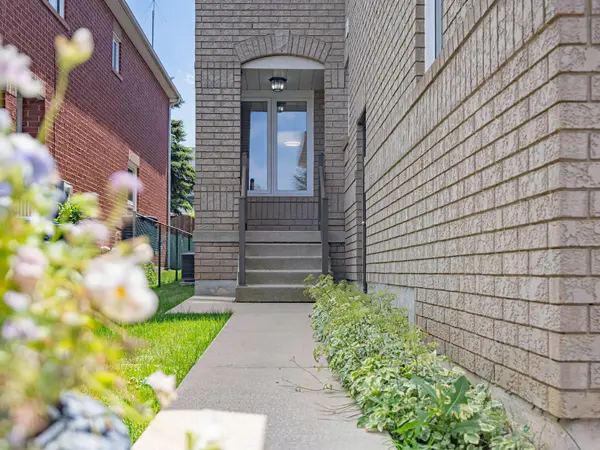 41 Prairie Rose CIR, Brampton, ON L6R 1R6