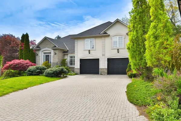 1832 Chesbro CT, Mississauga, ON L5H 4H2
