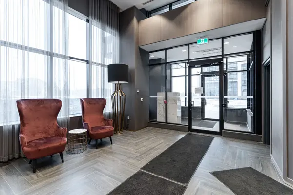 395 Dundas ST W #217, Oakville, ON L6M 5R8