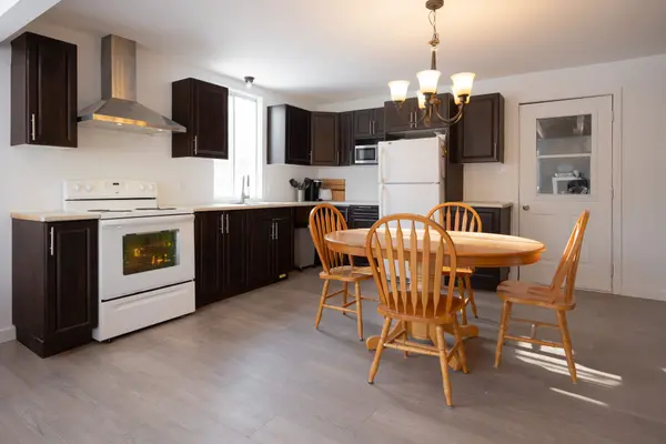 1886 Dalkeith RD, North Glengarry, ON K0B 1E0