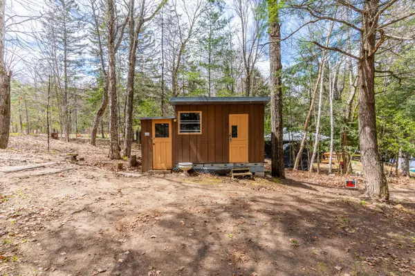 375 Harp Lake RD, Huntsville, ON P1H 2J6