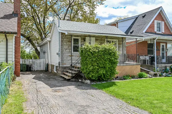 584 WATERLOO ST, Hamilton, ON L8H 6V5