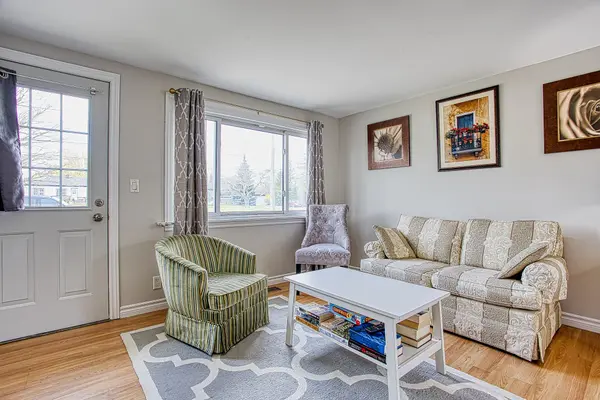 727 Barton ST, Hamilton, ON L8E 5L7