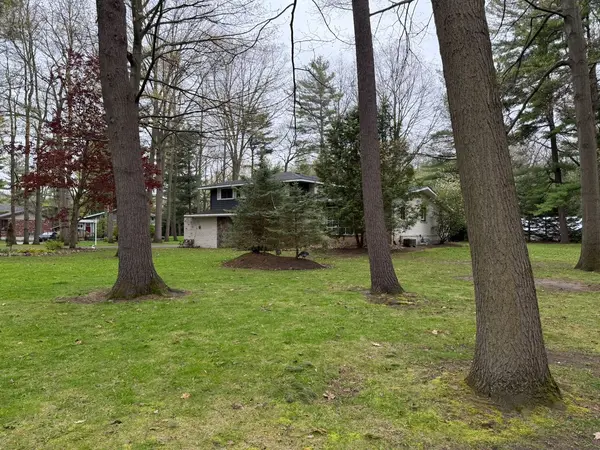10103 Jane ST, Lambton Shores, ON N0M 1T0