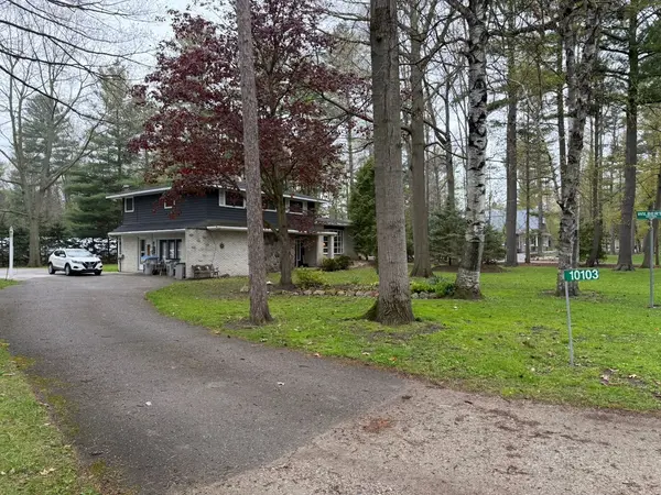 10103 Jane ST, Lambton Shores, ON N0M 1T0