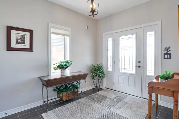 19 Selkirk DR, Huntsville, ON P1H 0C5