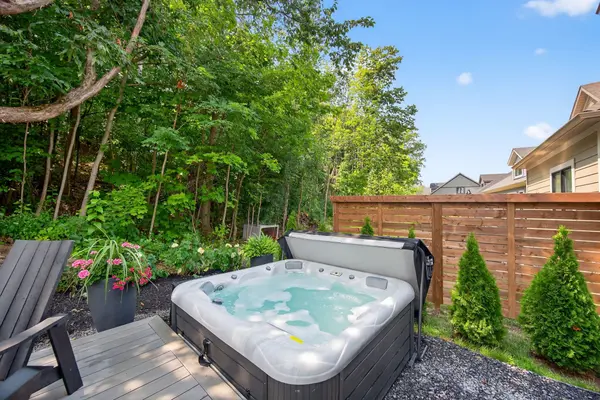 112 Schooners LN, Blue Mountains, ON N0H 2P0