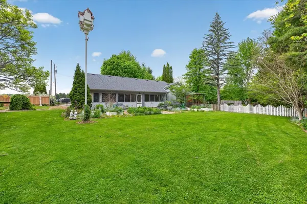 22164 Gibson RD, Strathroy-caradoc, ON N0L 1W0