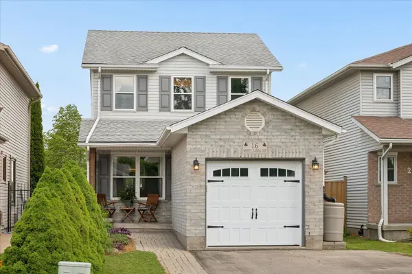 16 White Sands CT, Kitchener, ON N2E 3S4