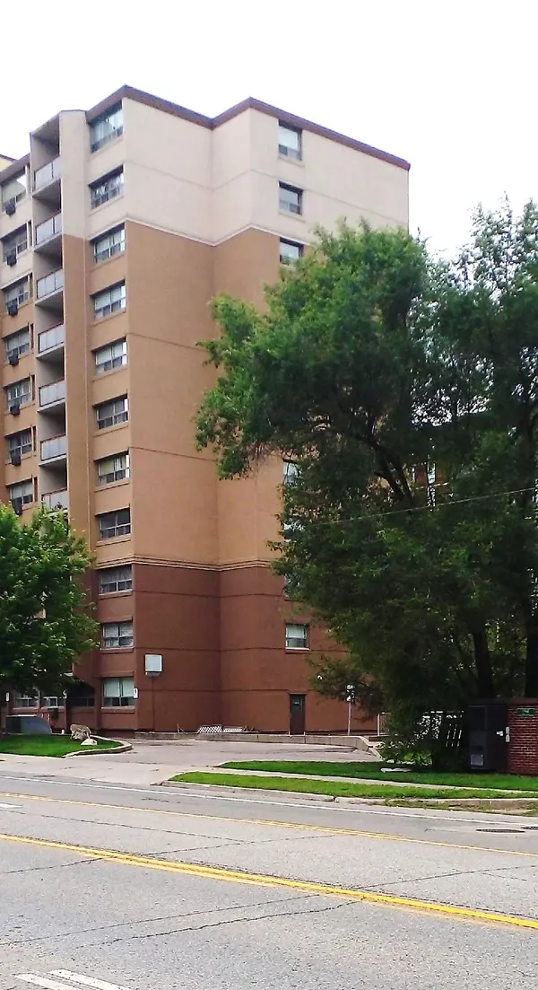 1950 Main ST W #502, Hamilton, ON L8S 4M9
