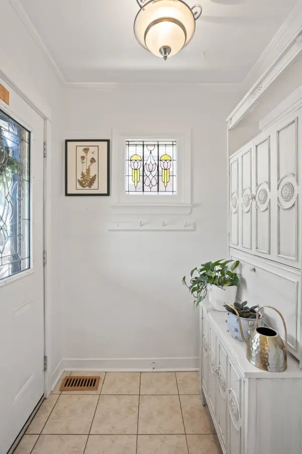 872 Lovett ST, London East, ON N5Z 1N5