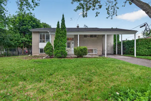 11 PEMBER PL, Kingston, ON K7M 2P8