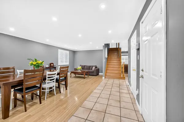 51 Cabriolet CRES, Hamilton, ON L9K 1K5