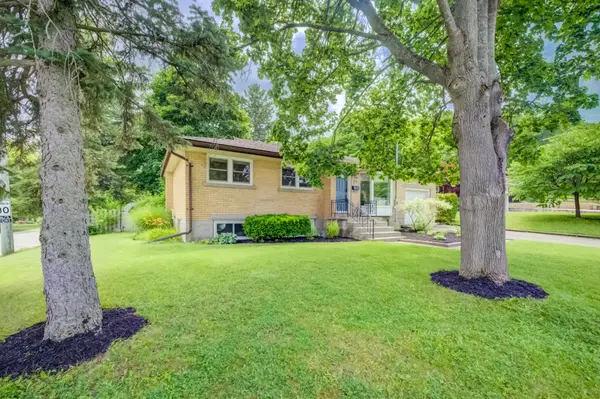 21 Culham DR, Cambridge, ON N1S 2G7