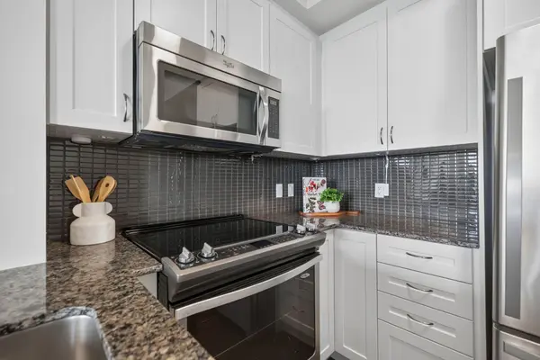 1035 Bank ST #1501, Glebe - Ottawa East And Area, ON K1H 7R1