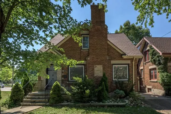 525 Grosvenor ST, London East, ON N5Y 3S8