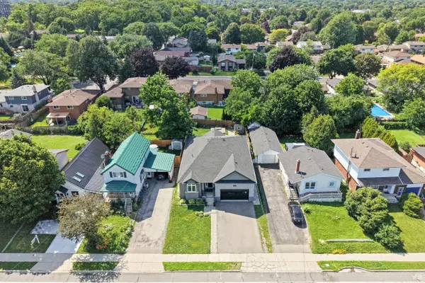 646 West 5th ST, Hamilton, ON L9C 3R2