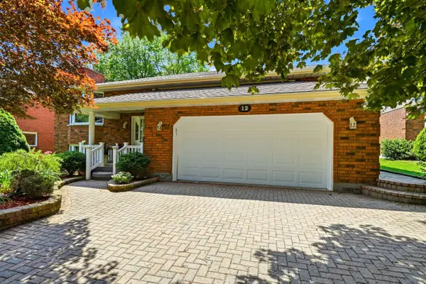 12 Fern Gate, Pelham, ON L0S 1E4