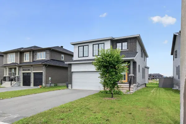 757 Gamble DR, Russell, ON K4R 0G5